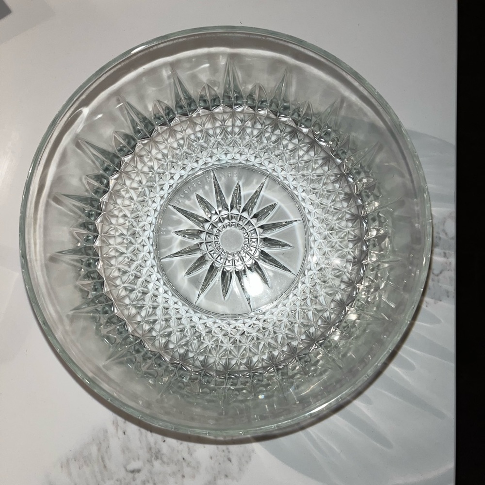 Two arcoroc France 8” glass bowls - Picture 3 of 9